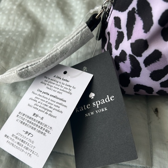 AVAILABLE- Kate Spade Chelsea makeup bag NWT - Picture 3 of 3